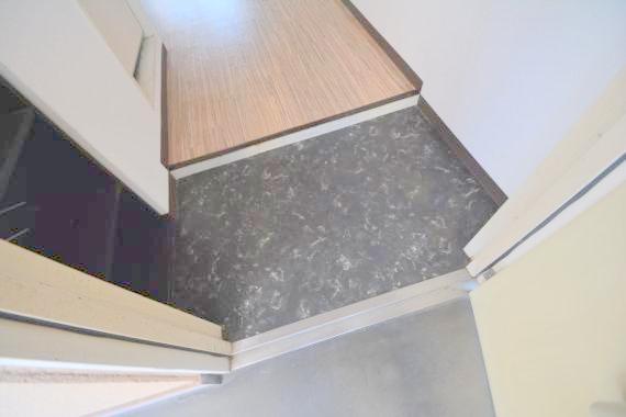 玄関　落ち着いたおしゃれな玄関です。