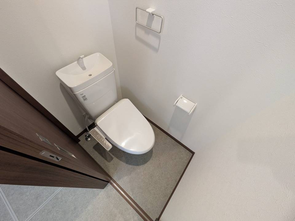 トイレ　トイレ