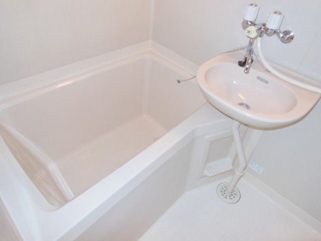 バス・シャワールーム　♪サッパリ爽快バスタイム！♪