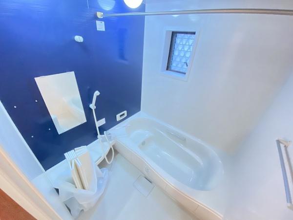 バス・シャワールーム　大型浴室！追い焚き有り！