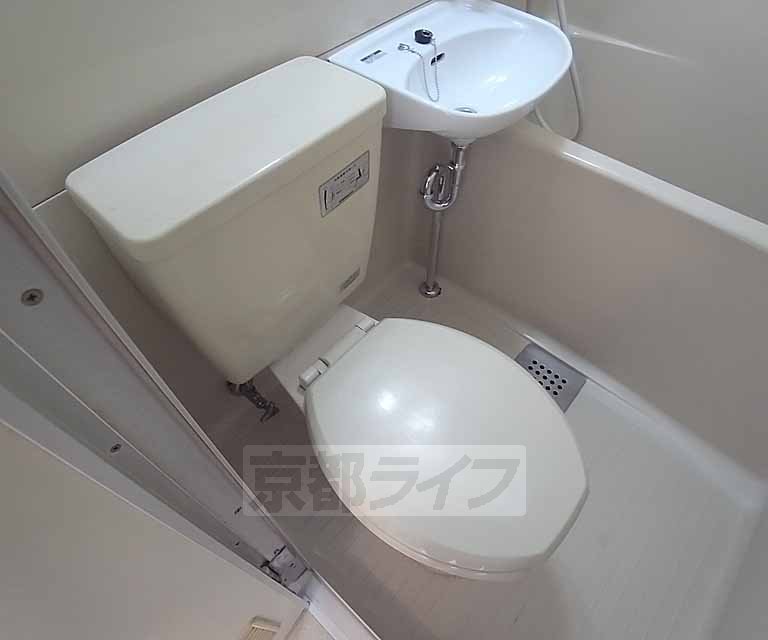 トイレ　ピカピカのトイレです