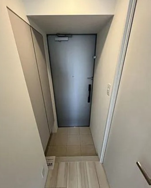 玄関　※別部屋参考写真