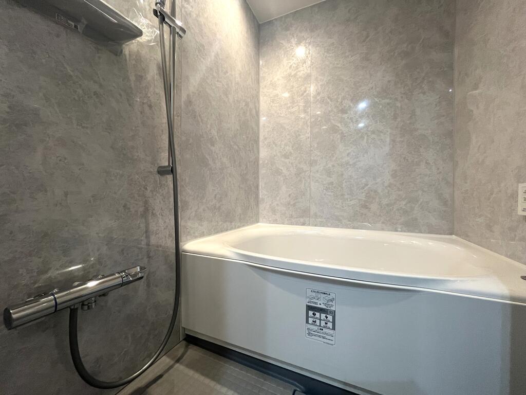 バス・シャワールーム　２F