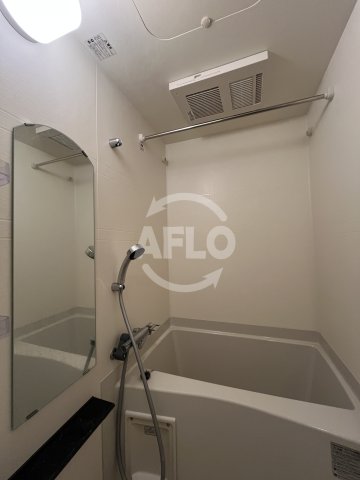 バス・シャワールーム　プレサンス新大阪ザ・デイズ　浴室