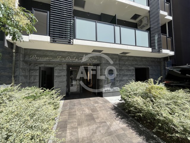 エントランス　プレサンス新大阪ザ・デイズ　エントランス