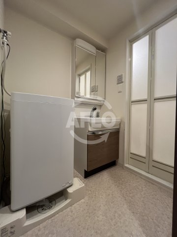 洗面設備　プレサンス新大阪ザ・デイズ　洗面台