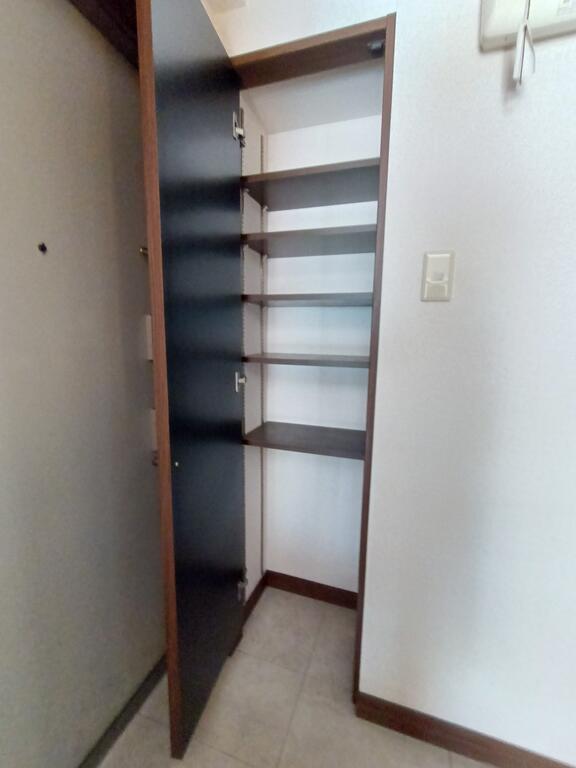 玄関　シューズボックス