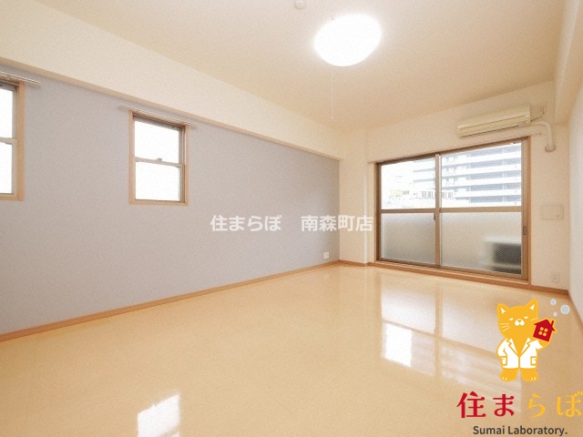 居室・リビング　「“合う暮らし”を、LINEで一緒に描こう。」