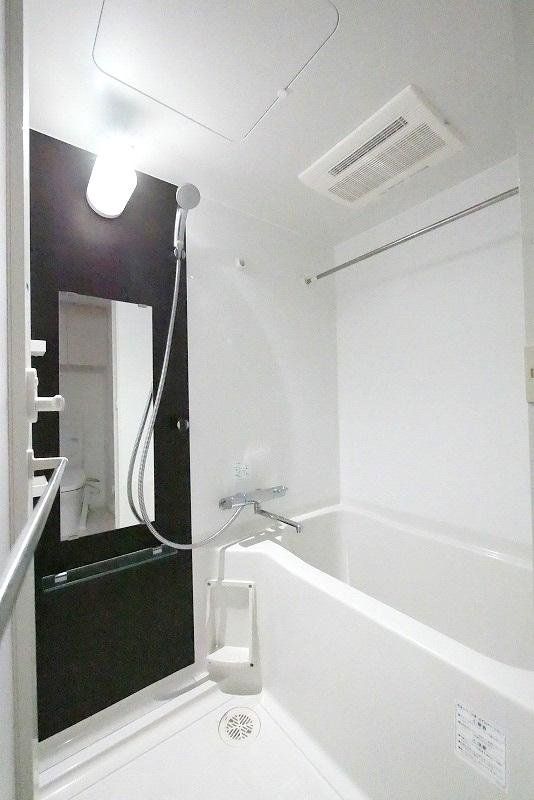 バス・シャワールーム　室内