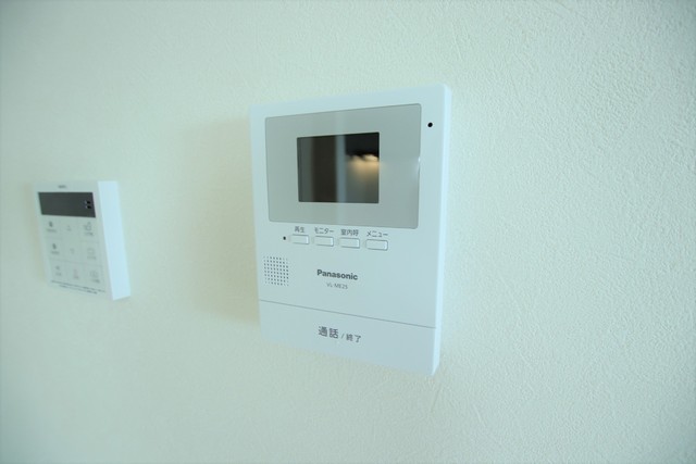 セキュリティ　【別室参考写真】安心安全のＴＶモニタ付きドアホン