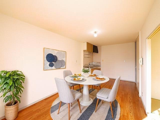 居室・リビング　CGで家具等を配置したもので家具等は含まれません