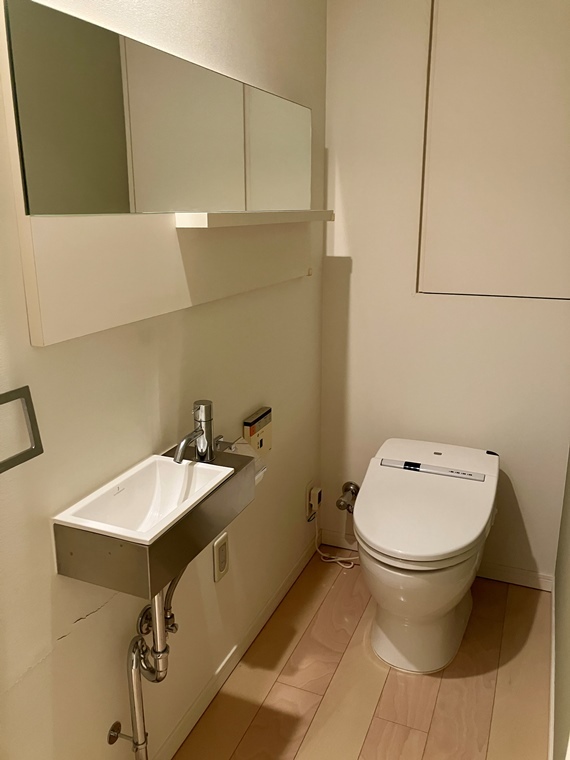 トイレ　トイレ