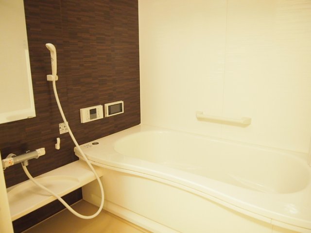 バス・シャワールーム　別のお部屋の写真です