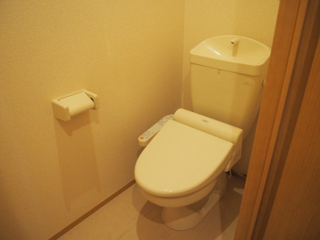 トイレ　別のお部屋の写真です