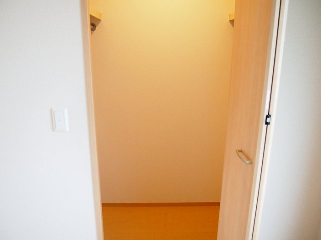 収納　別のお部屋の写真です