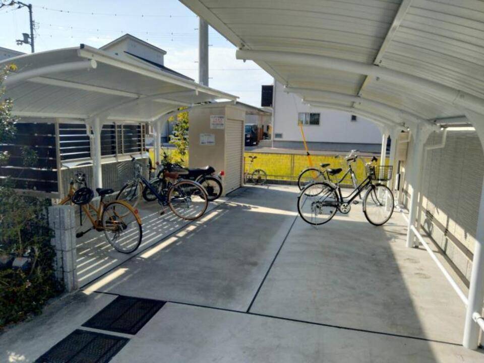 駐車場　駐輪場