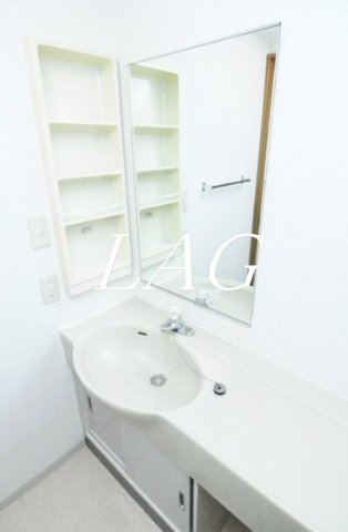 洗面設備　独立洗面台です。