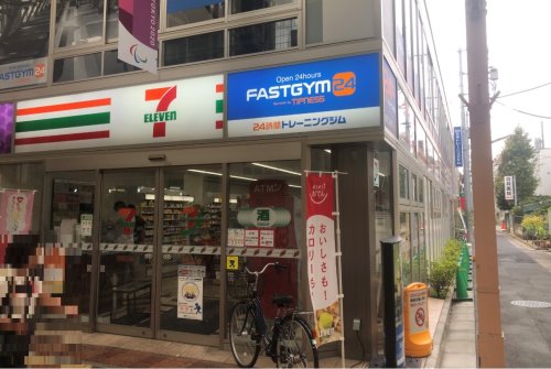 コンビニ　セブンイレブン新小岩ルミエール店（コンビニ）まで572m
