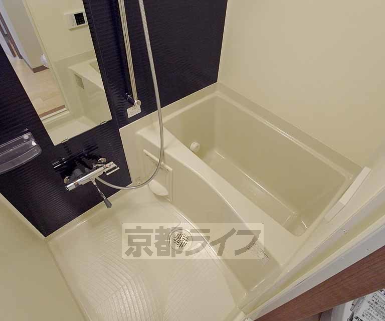 バス・シャワールーム　オシャレで落ち着くバスルーム