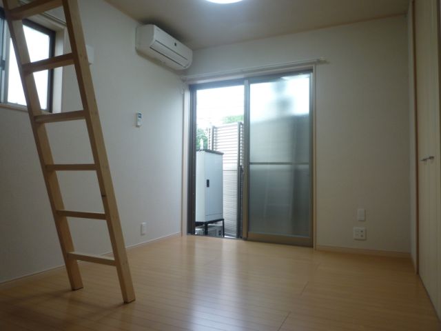 その他設備　窓が２つありとても明るいです