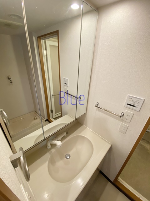 洗面設備　同仕様