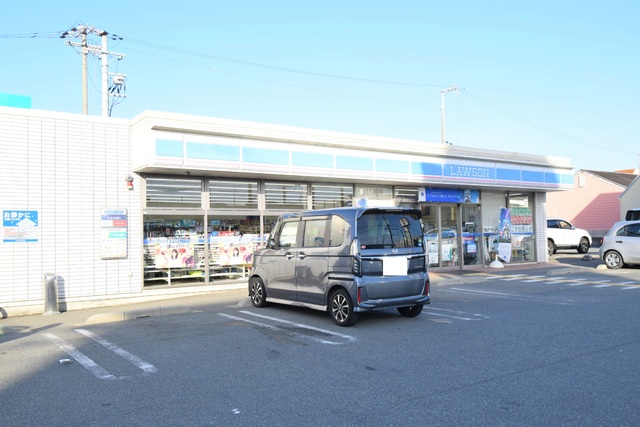 コンビニ　ローソン　姫路市川橋通店（コンビニ）まで120m