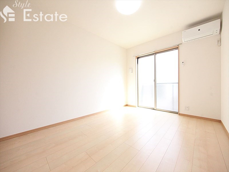 居室・リビング　内装