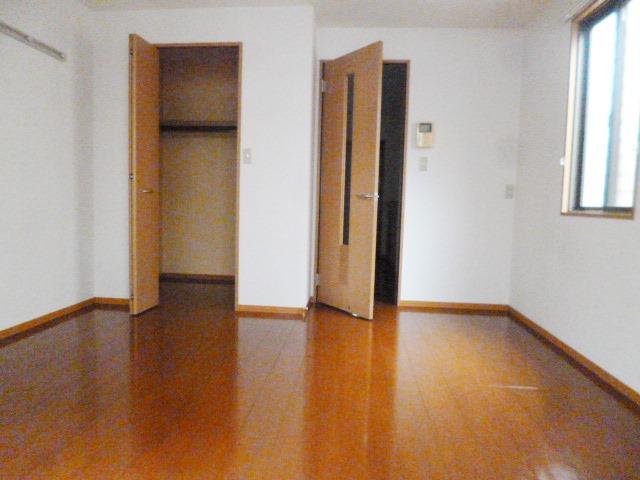 アーベイン浦和の居間写真
