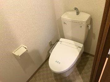 トイレ　（別タイプ参考写真）サンテミリオン池袋II　豊島区池袋３