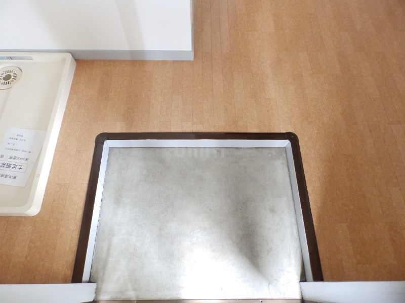 玄関　※同タイプの他のお部屋です