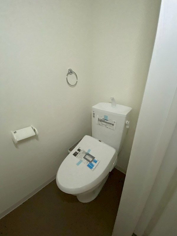 トイレ　※同施工会社　別物件写真参照※