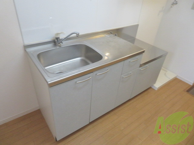 キッチン　シンプルなキッチンです。一人暮らしは最適ですね。