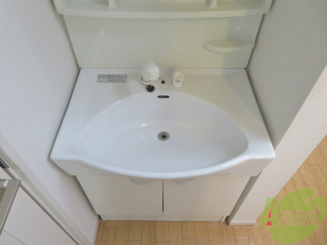 洗面設備　洗面台は独立していて、使いやすそうです。