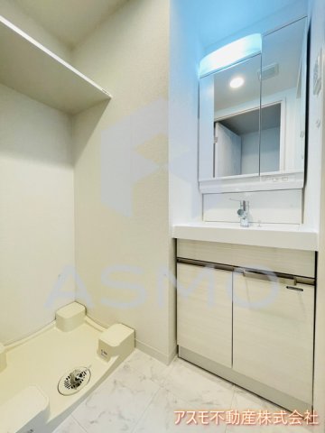 洗面設備　同マンション別部屋　参考写真