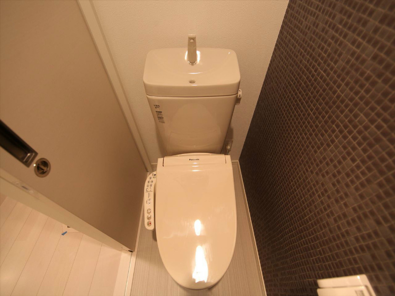 トイレ　温水洗浄暖房便座付トイレ