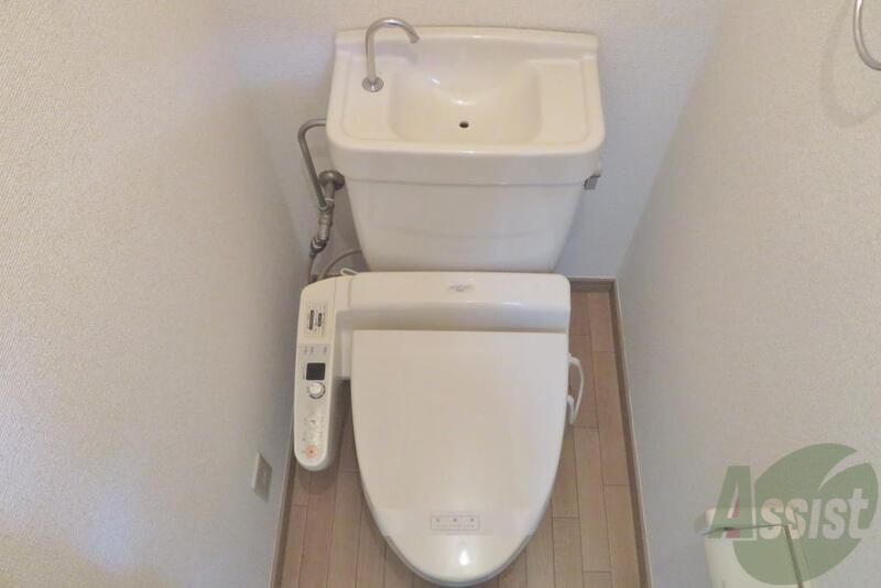 トイレ　トイレにはウォシュレットが付いていいます。