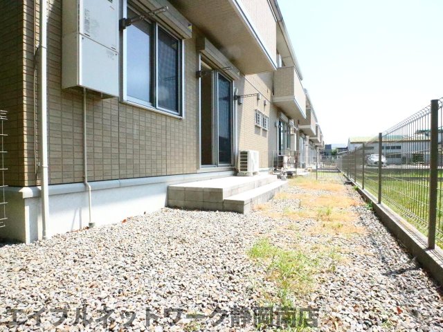 庭　お庭で自由な時間を過ごせます
