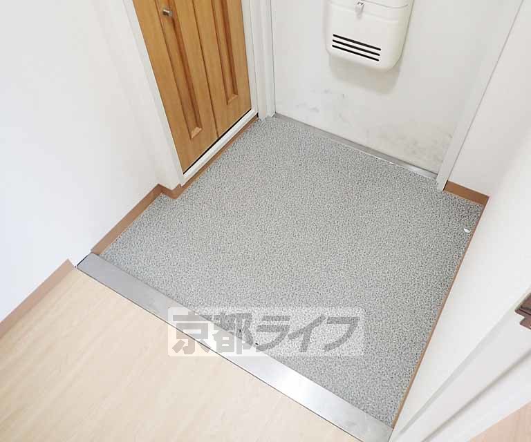 玄関　明るい玄関です。