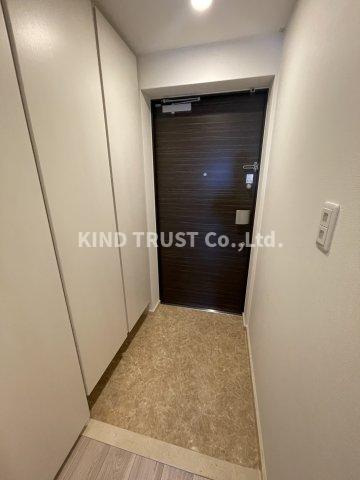 玄関　収納もある玄関です