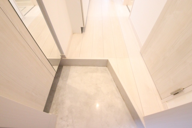 玄関　※別室の参考写真の為、現況優先です。