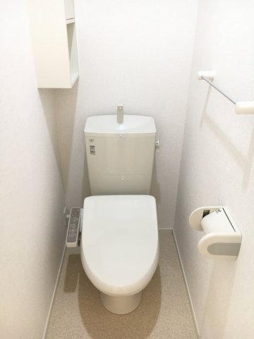 トイレ　清潔感のあるトイレです