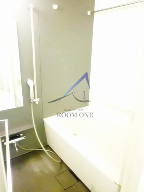 バス・シャワールーム　お風呂です。