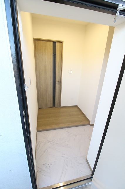 玄関　別の部屋の写真です