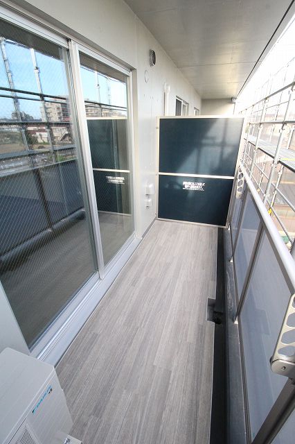 バルコニー　別の部屋の写真です