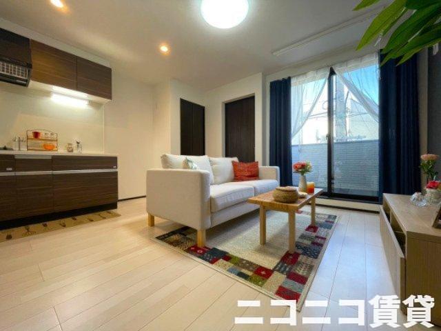 居室・リビング　モデルルームの写真のため、現状を優先致します。