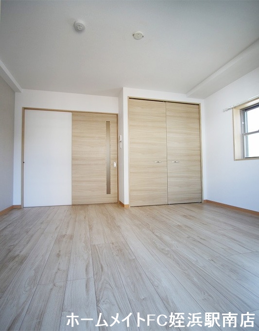 居室・リビング　★全室角部屋２面採光♪★参考写真