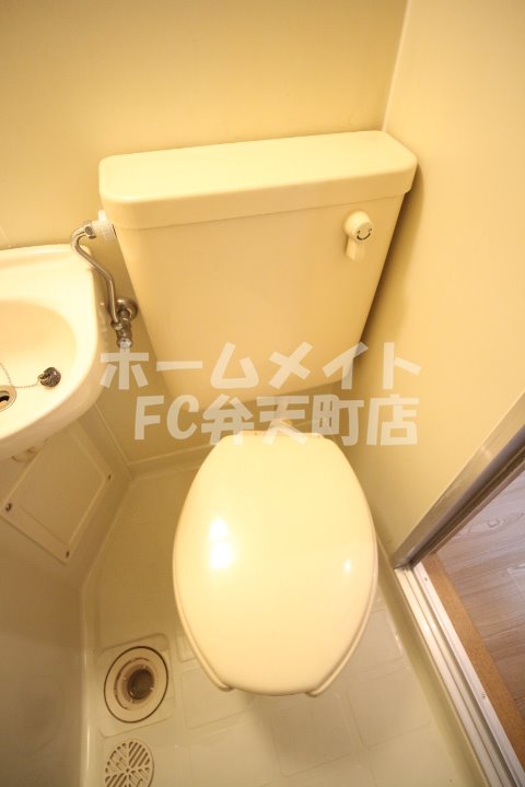 トイレ　清潔感のあるトイレです