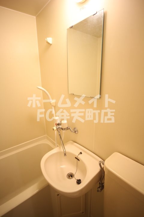 洗面設備　使いやすい洗面所です