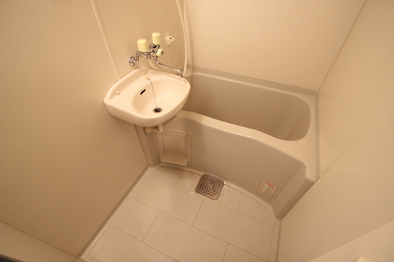 バス・シャワールーム　※別室の写真です