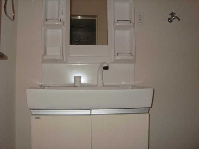 洗面設備　シャンプードレッサー付洗面台